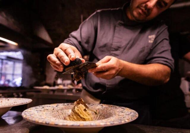 Florence Dinner Tour: Truffle, Florentine Steak & Fine Wines, Florence
