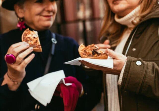 A Morning in Paris Food Tour: Croissants, Baguettes & Chocolate, Paris