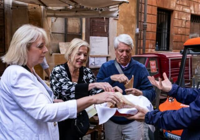 VIP Golf Cart Food Tour in Rome, Rome