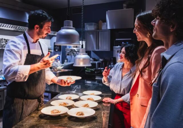 Rome VIP Dinner Tour: Truffle, Wine & Private Trevi Fountain View, Rome