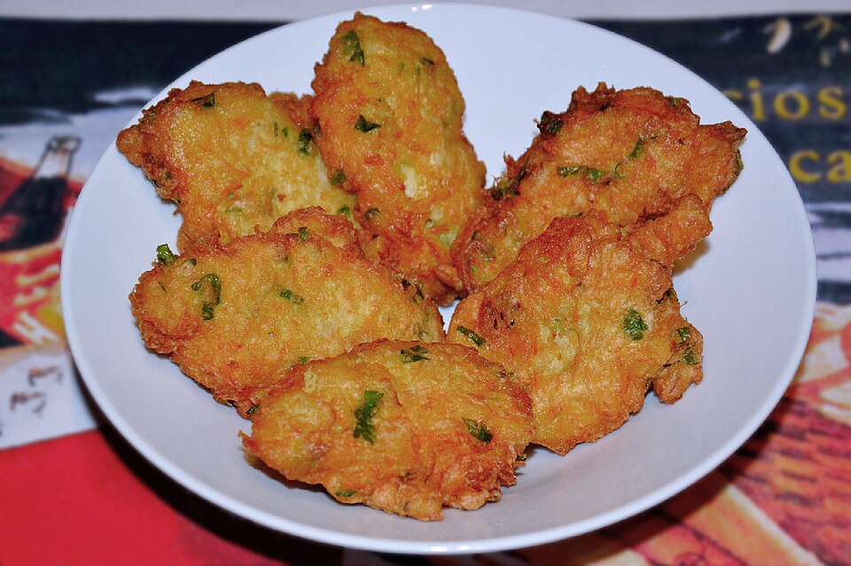 Pataniscas de bacalhau