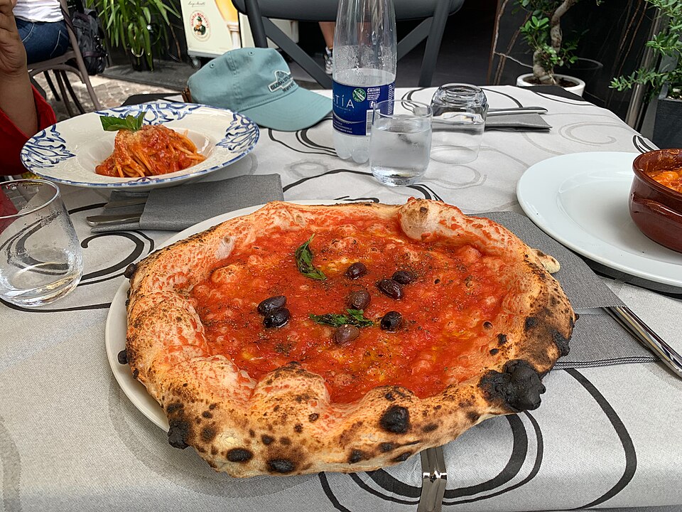 Pizza margherita