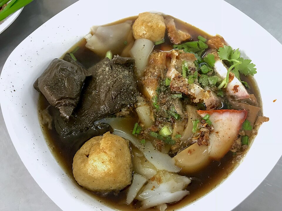 ก๋วยจั๊บน้ำข้น Guay Jab Nam Khon (26590769259)