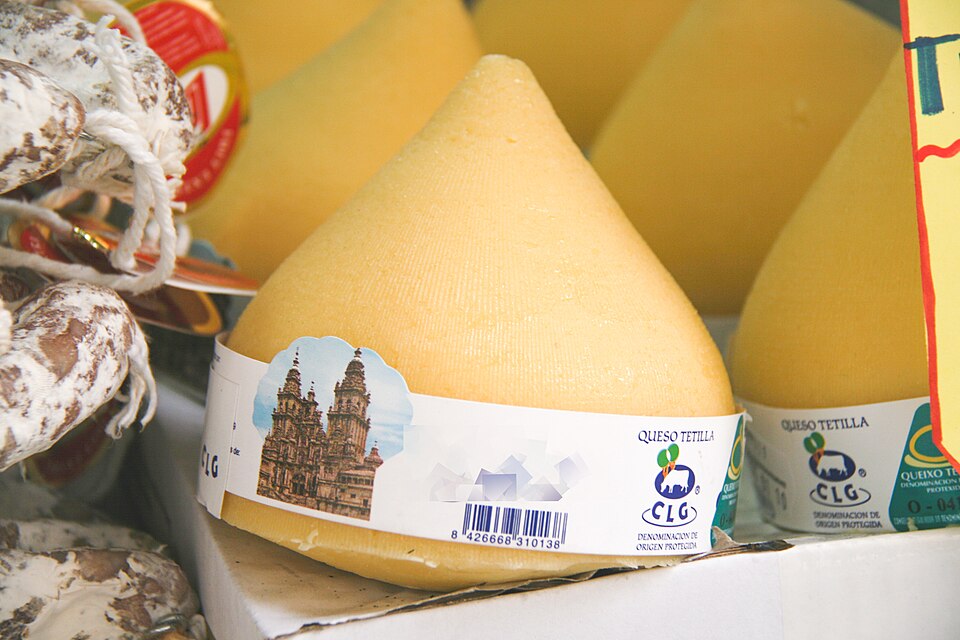 Any month in Santiago de Compostela: Queso de tetilla