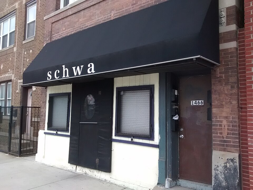 Schwa, Chicago