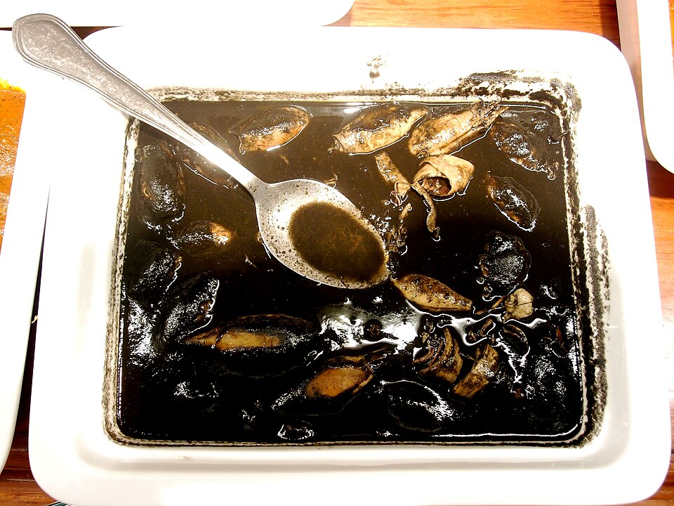 Any month in Bilbao: Chipirones en su tinta